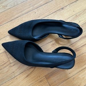 Pointed toe kitten heels by Cuccoo